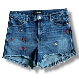 Express‎ denim shorts 14 midi high rise frayed hem embroidered floral cutoff